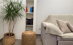 Apartamento céntrico con WIFI y aire acondicionado